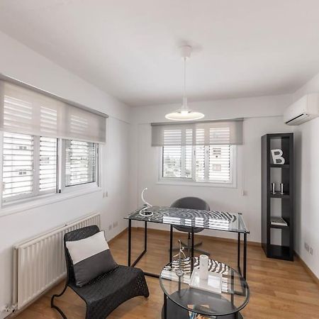 Appartamento Luxurious Bright & Stylish 2Br With Office In Nicosia Esterno foto
