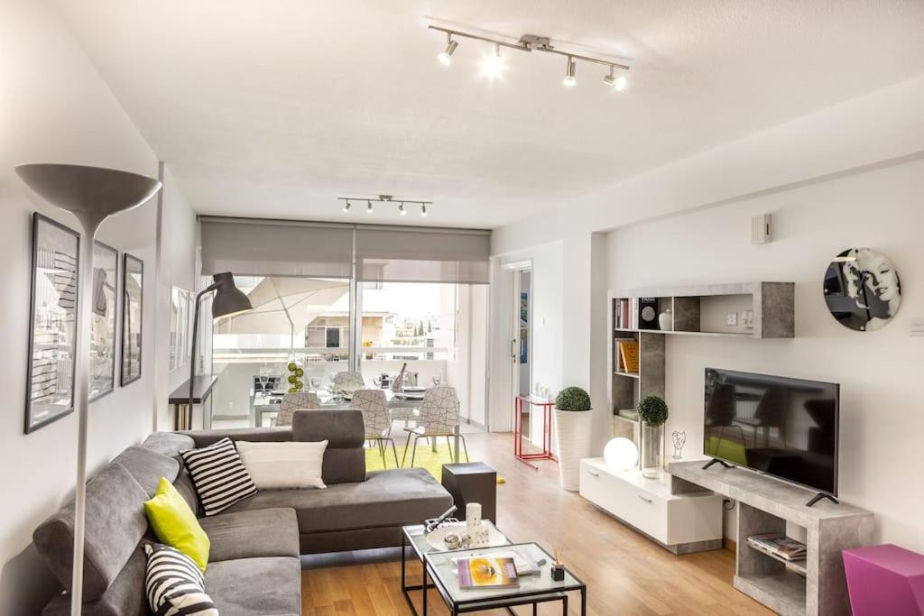 Appartamento Luxurious Bright & Stylish 2Br With Office In Nicosia Esterno foto