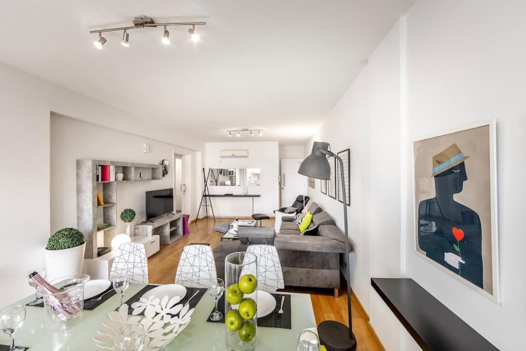 Appartamento Luxurious Bright & Stylish 2Br With Office In Nicosia Esterno foto